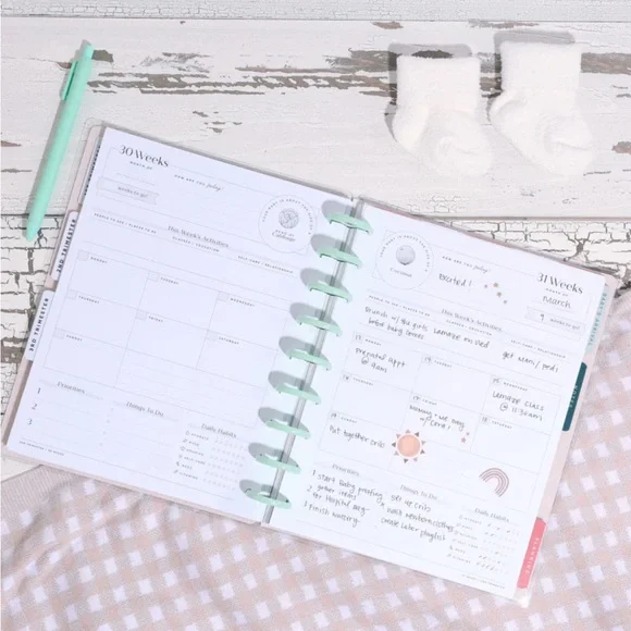 NWT- Happy Planner Undated Pregnancy Planner - Picture 8 of 9